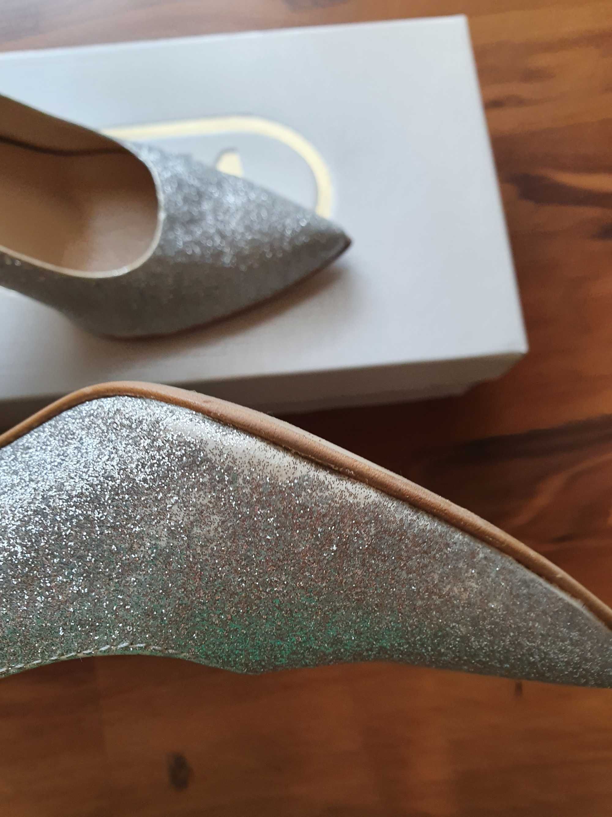 Ślubne buty skórzane witt brokatowe srebrne