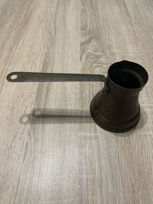 Ozdobny tygielek do kawy