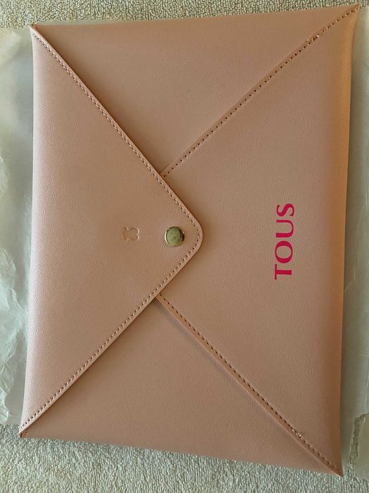 TOUS capa IPAD rosa