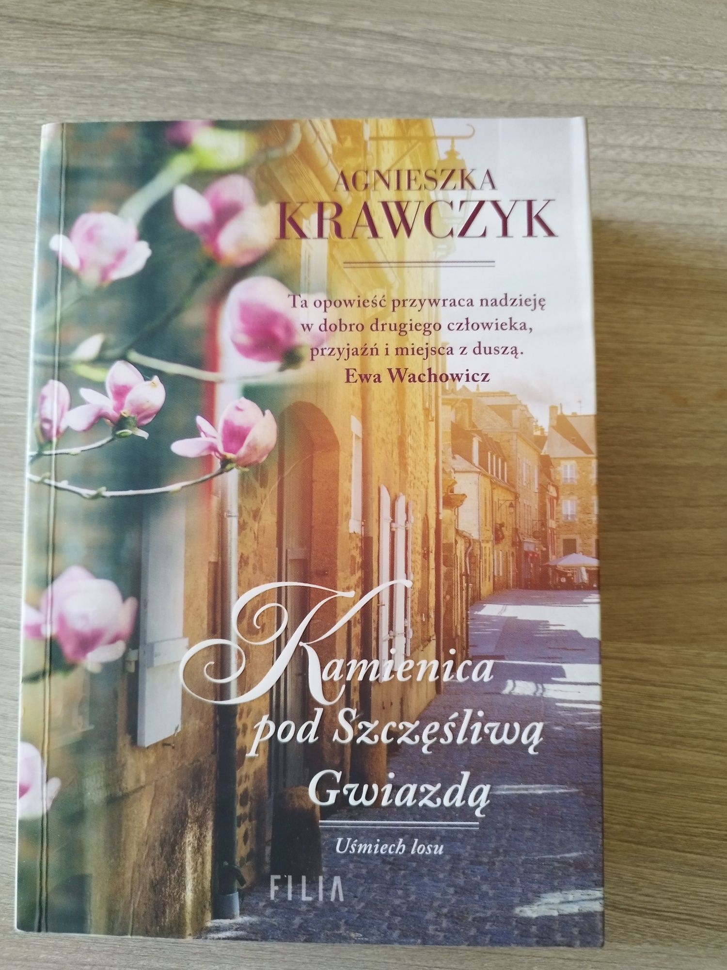 " Kamienica pod szczęśliwą gwiazdą" Agnieszka Krawczyk