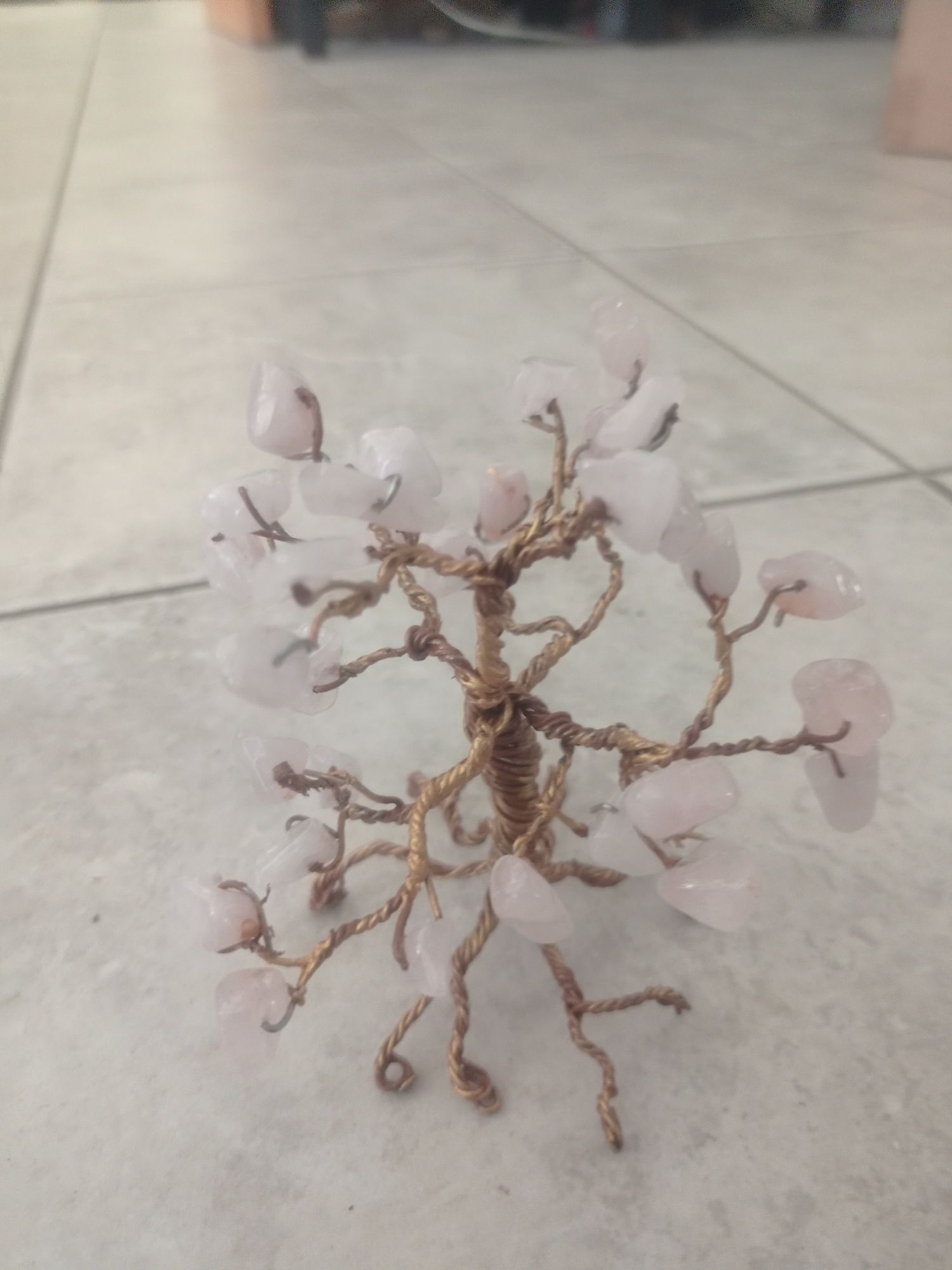 Árvore da vida em pedras naturais de cristal