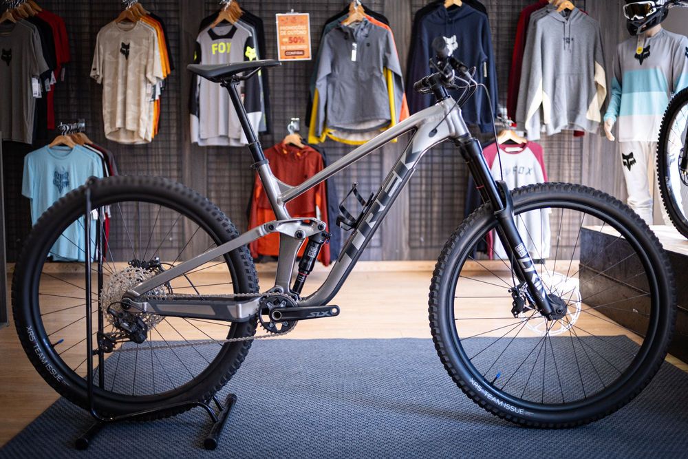 Bicicleta enduro Trek Slash 7