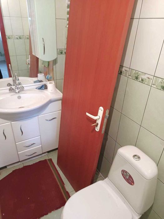 Просторий сучасний будинок з ремонтом, є-відновлення, постанова