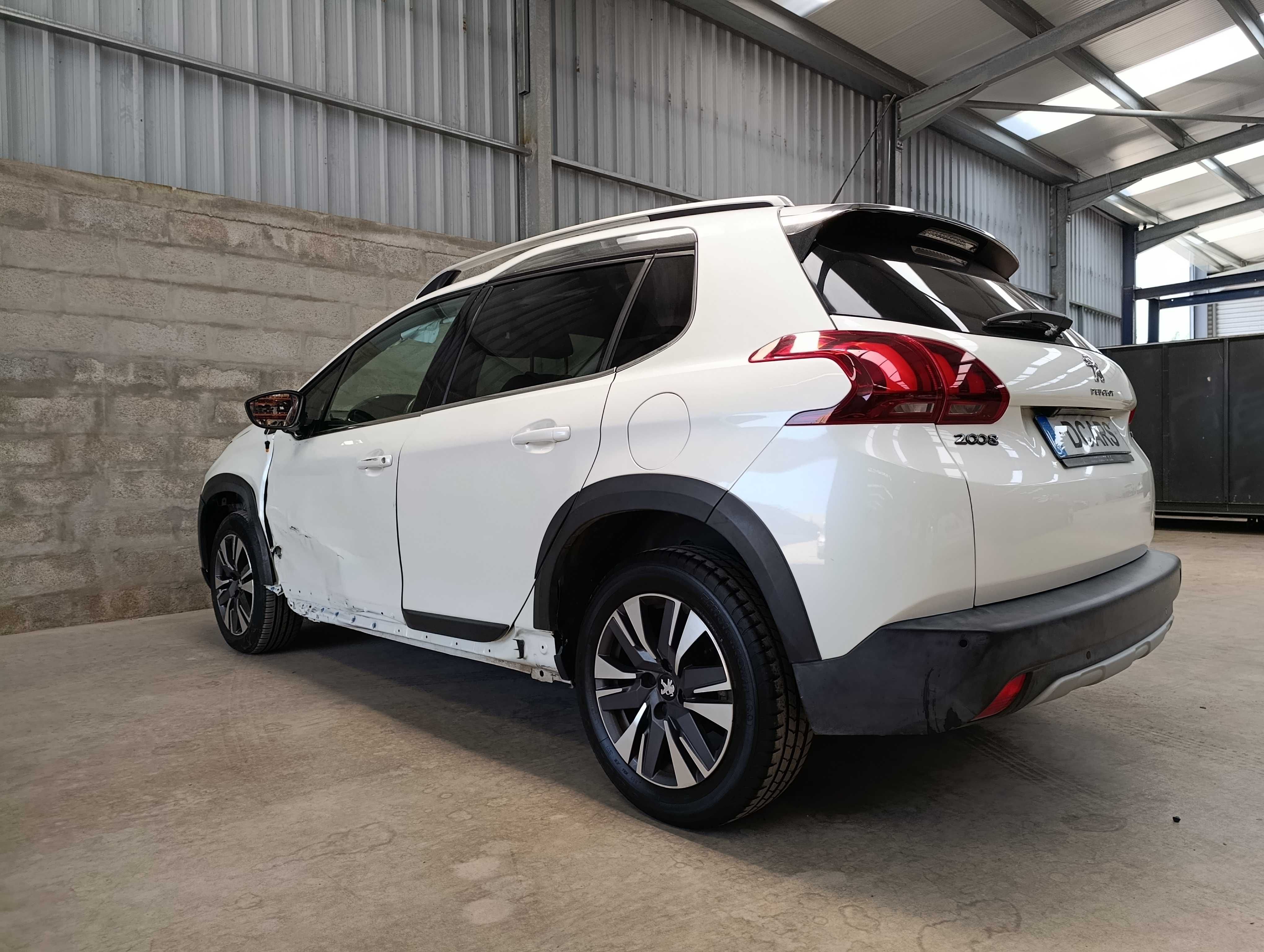 PEUGEOT 2008 1.2 PURETECH ALLURE