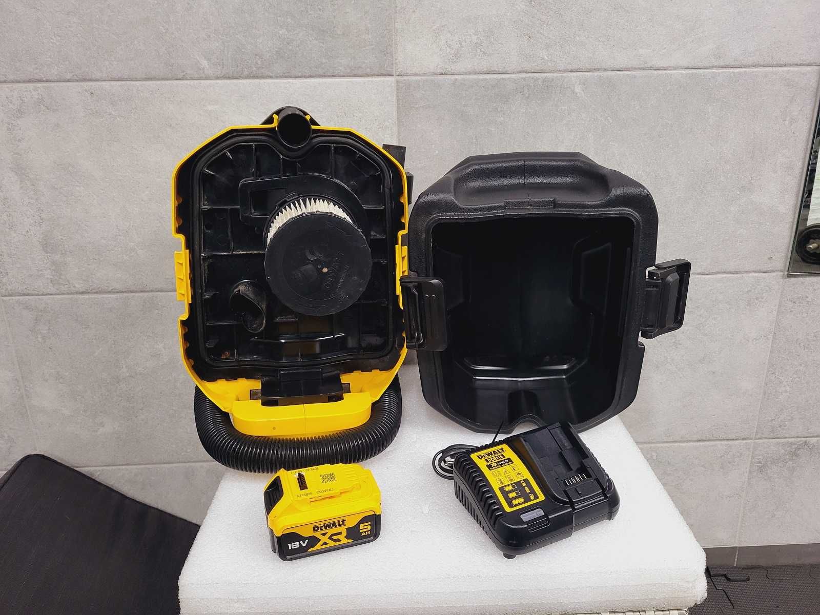 Odkurzacz przemysłowy DeWalt DW DCV584L 300 W + Aku 5Ah + Ładowarka