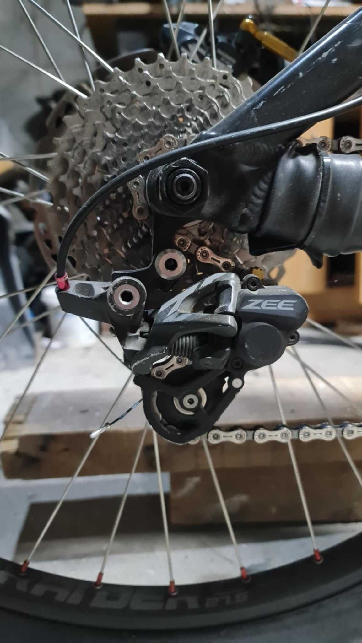 Dartmoor Hornet 2021 custom M