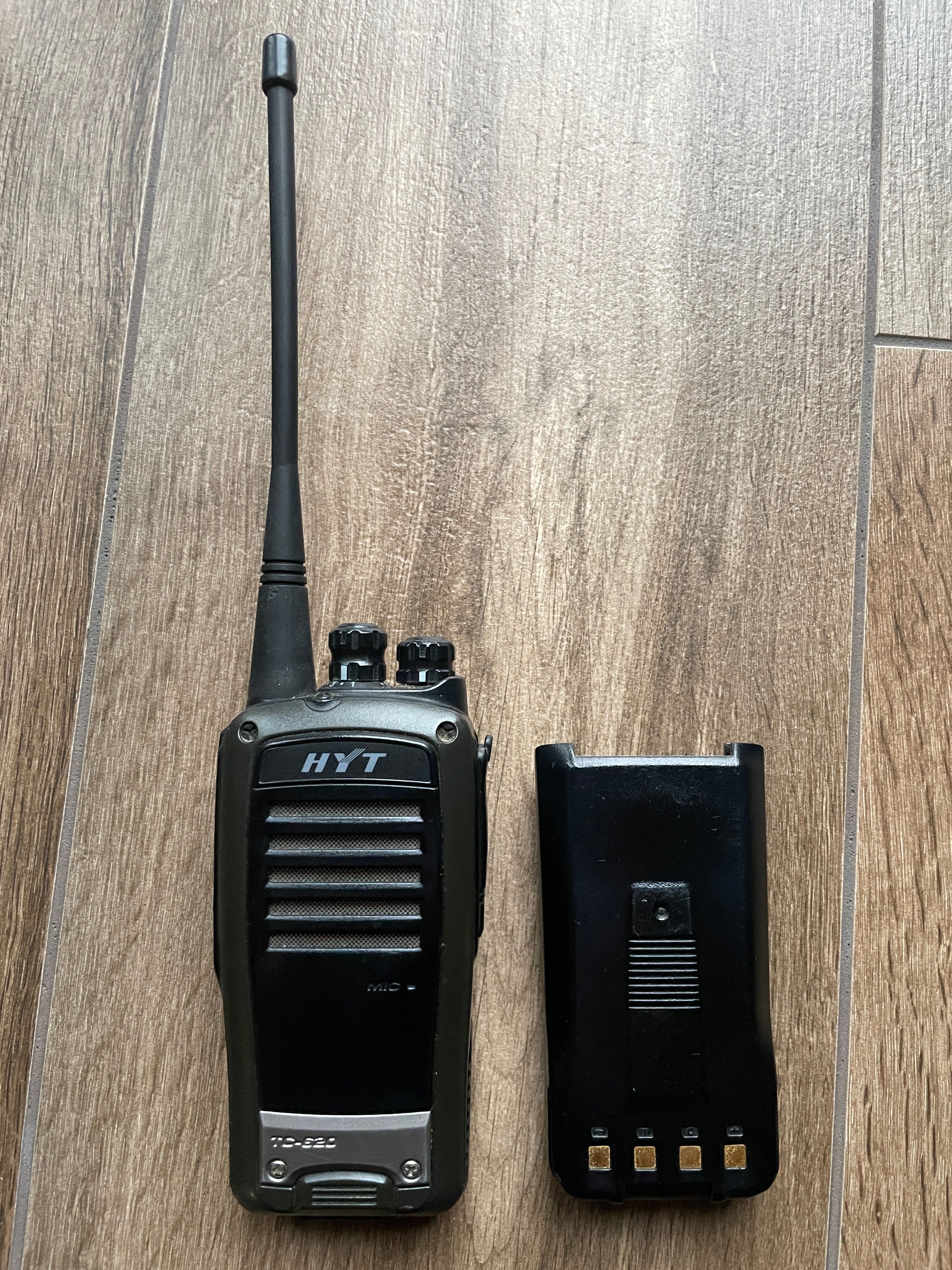 Radiotelefon Hytera HYT 620U zestaw