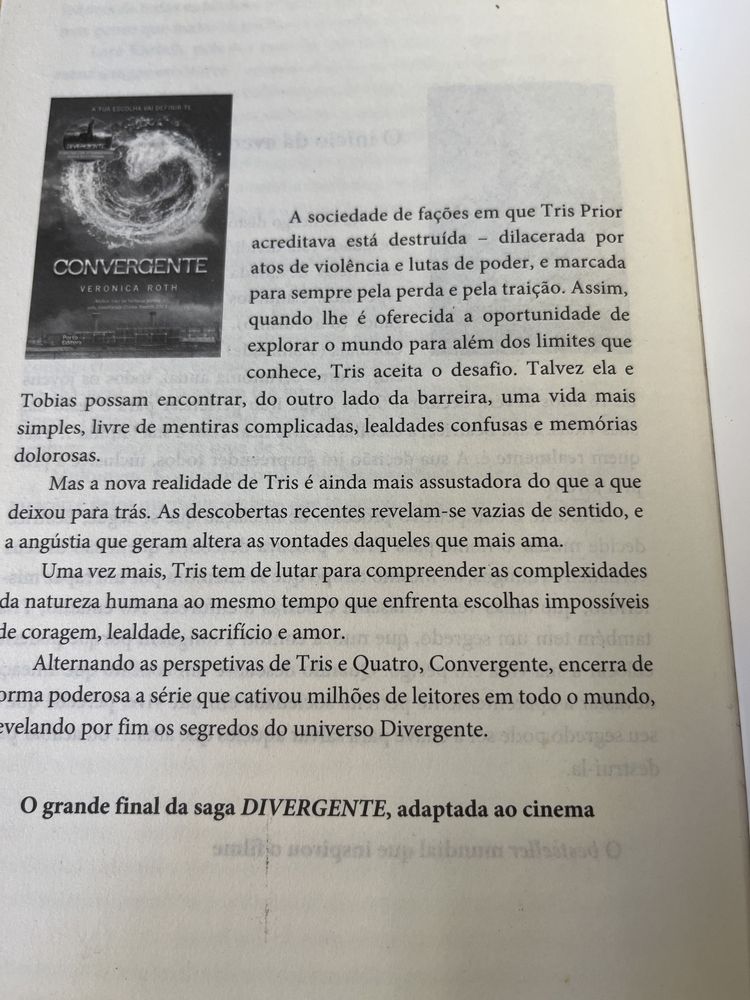 Insurgente de Verónica Roth. Ofereço os portes de envio.