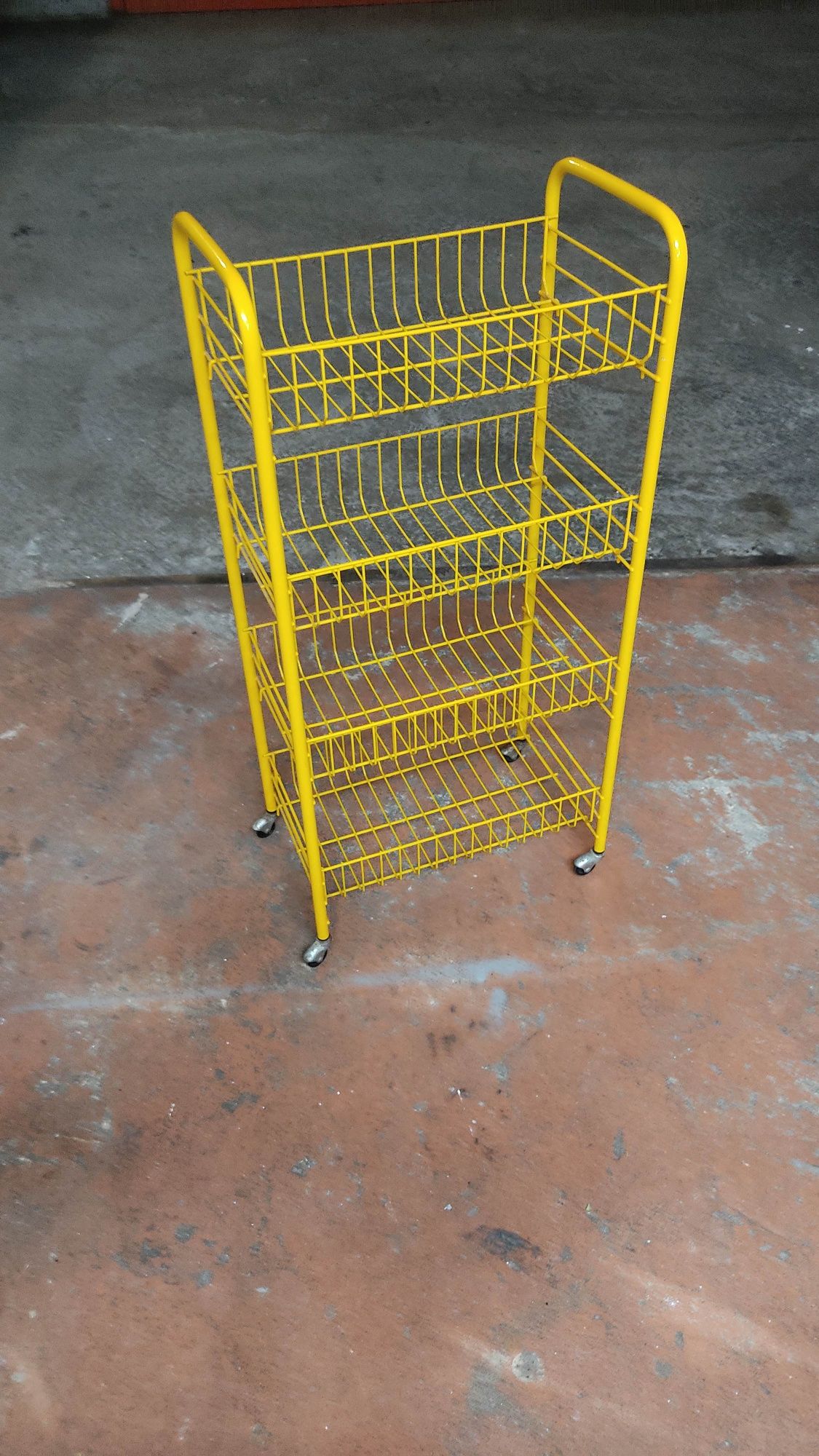 Carrinho para arrumação