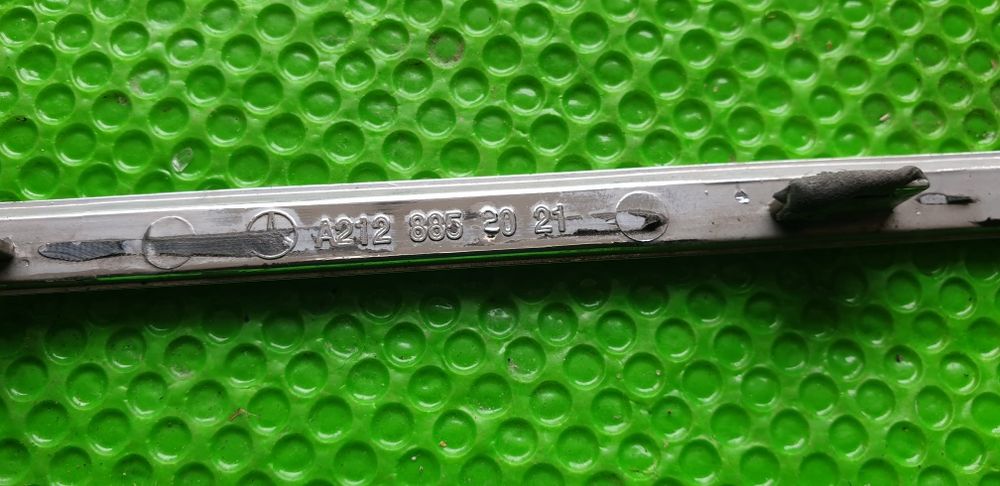 Mercedes w212 Listwa chromowa,zderzak tył