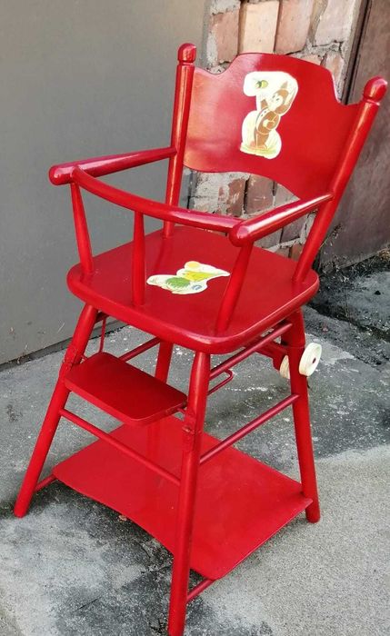 Drewniane vintage krzesełko dla dziecka – składane, odrestaurowane.