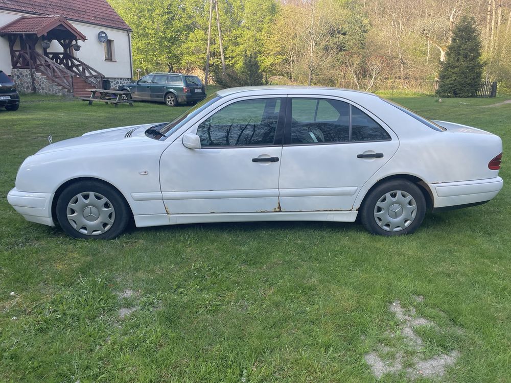 Mercedes W210 2.2 D 95KM