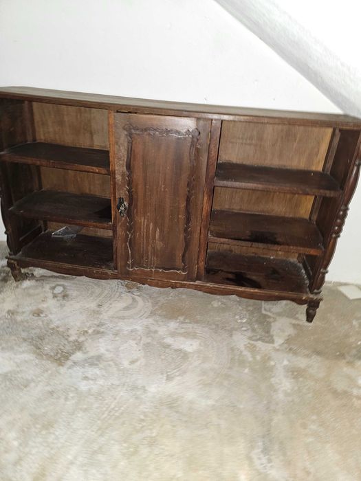 Móvel antigo em madeira carvalho maciça