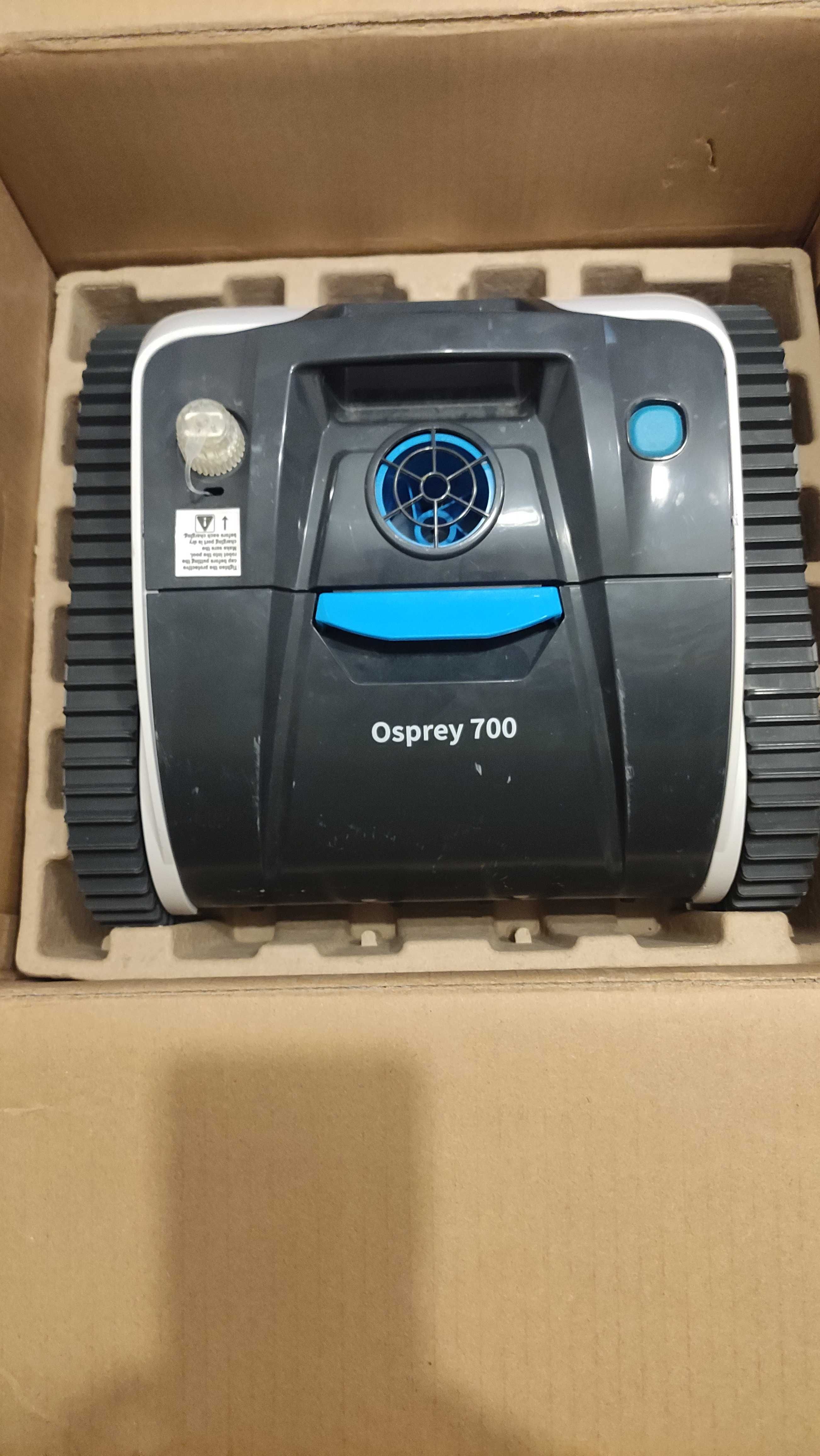 Robot basenowy odkurzacz