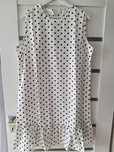Biała sukienka w groszki plus size 2 XL