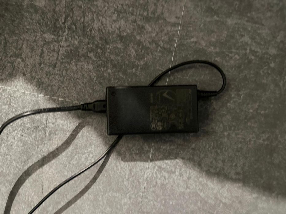 Ігрове кермо та педалі Logitech G923