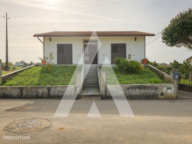 Moradia T3 com terreno localizada a 15 minutos de Aveiro