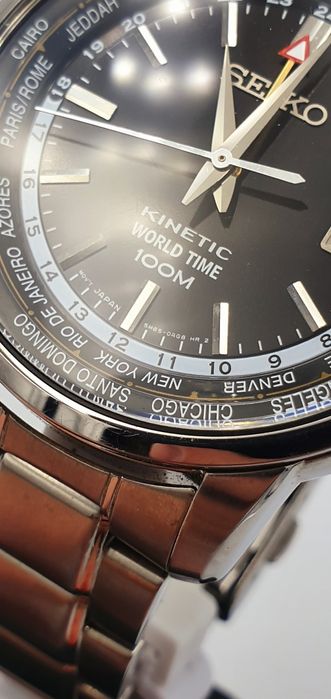 Seiko GMT Kinetic World Time - świetny Japończyk na bransolecie.