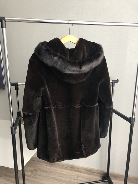 Продам шубу з хутра стриженого бобра