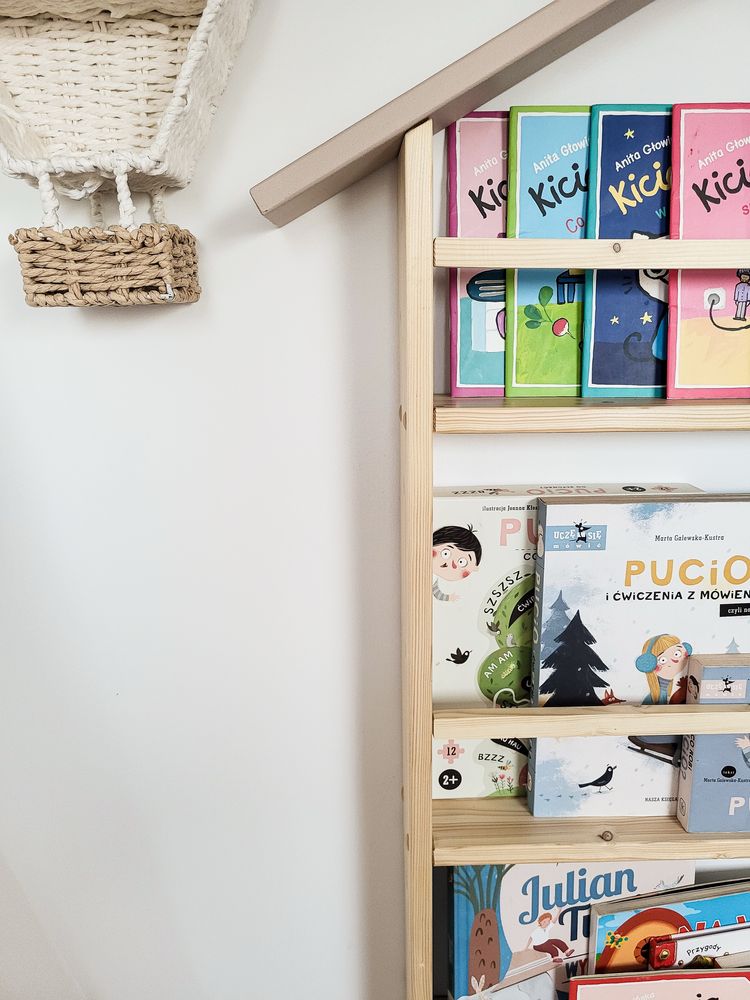 Biblioteczka domek / półka do pokoju dziecka