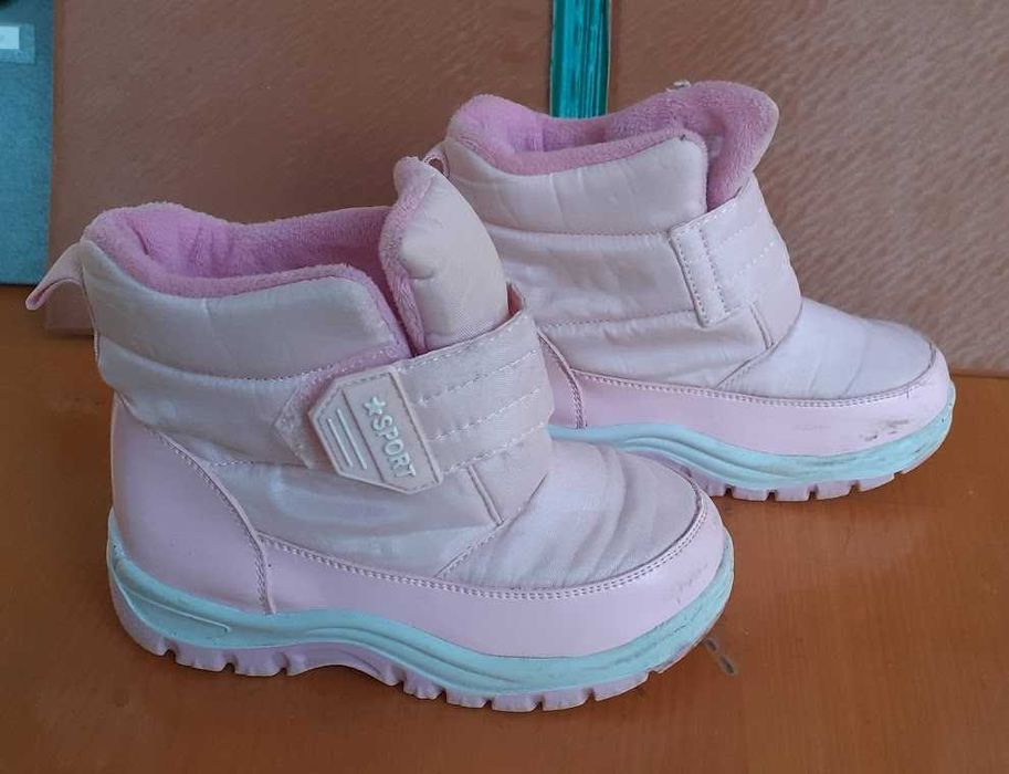 Сапожки тёплые, размер 28.