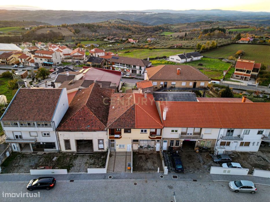 Edifício 2 andares - Vimioso