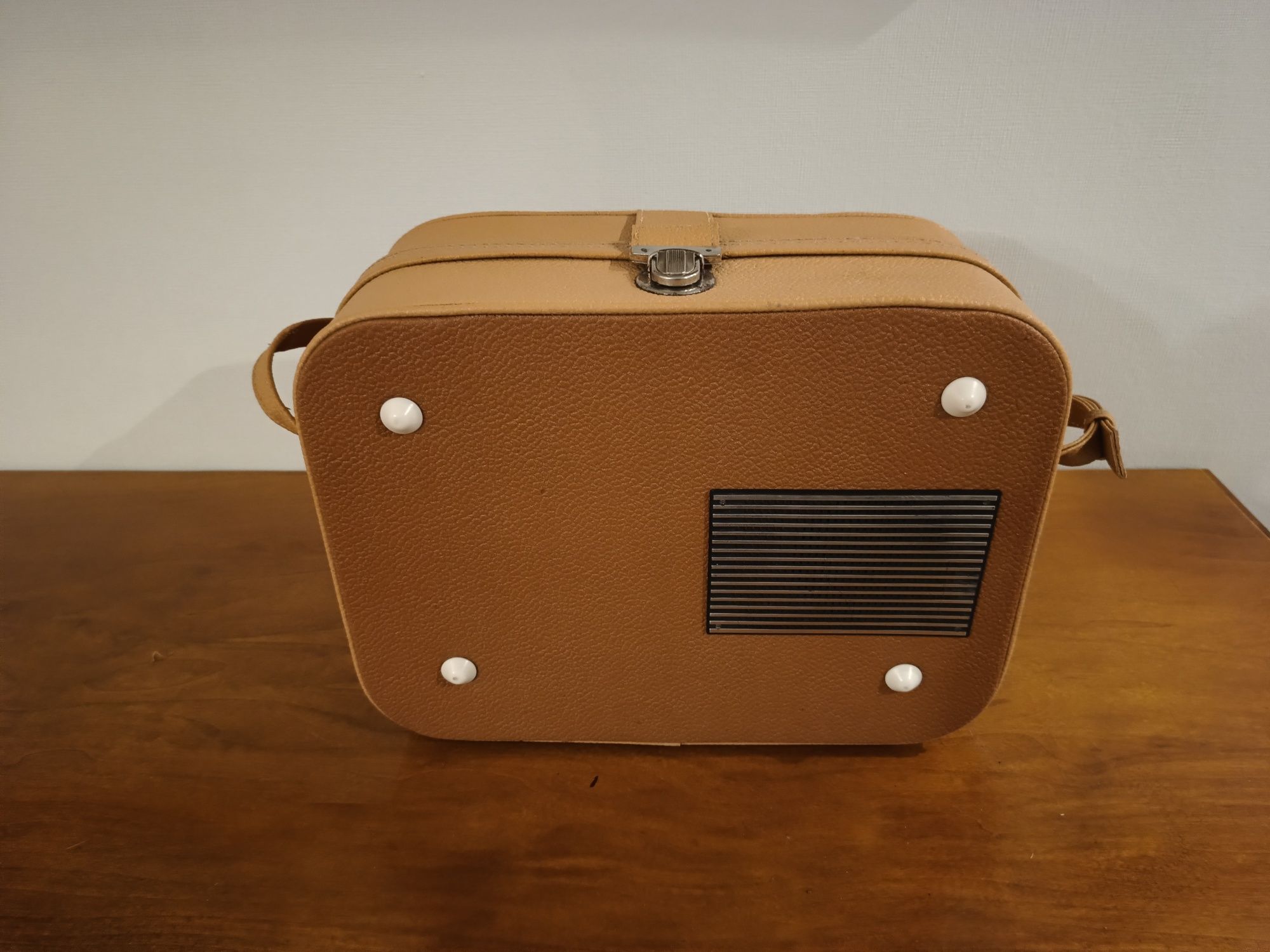 Stary sprawny gramofon