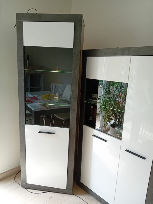 Sprzedam komplet nowych białych mebli