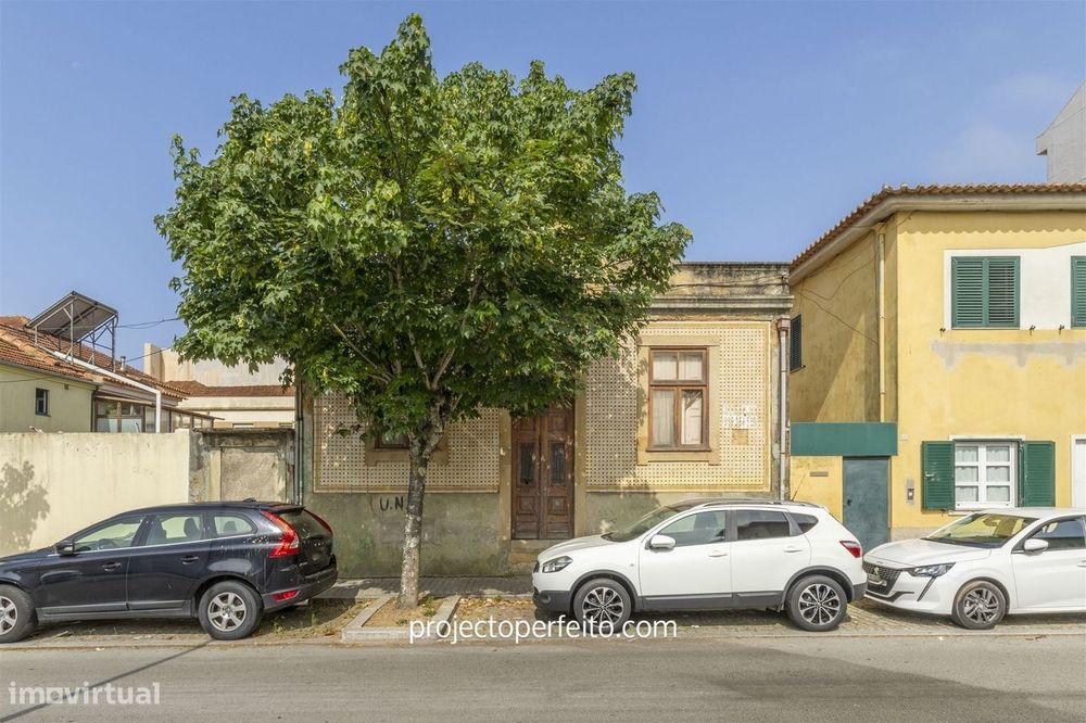 Moradia para Restaurar T4 Venda em Espinho,Espinho