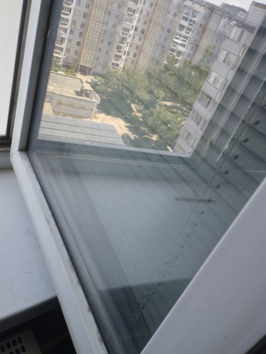 Клінінг, прибирання, хімчистка м'яких меблів