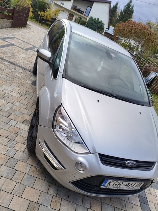 Ford S max titanium. 2011