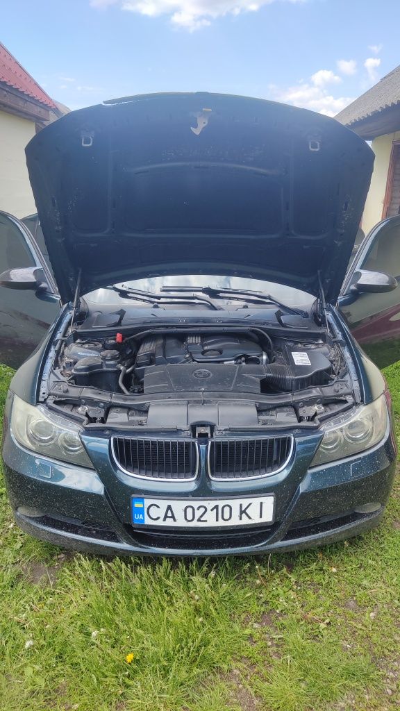 BMW E90 2.0 Автомат . Повна комплектація