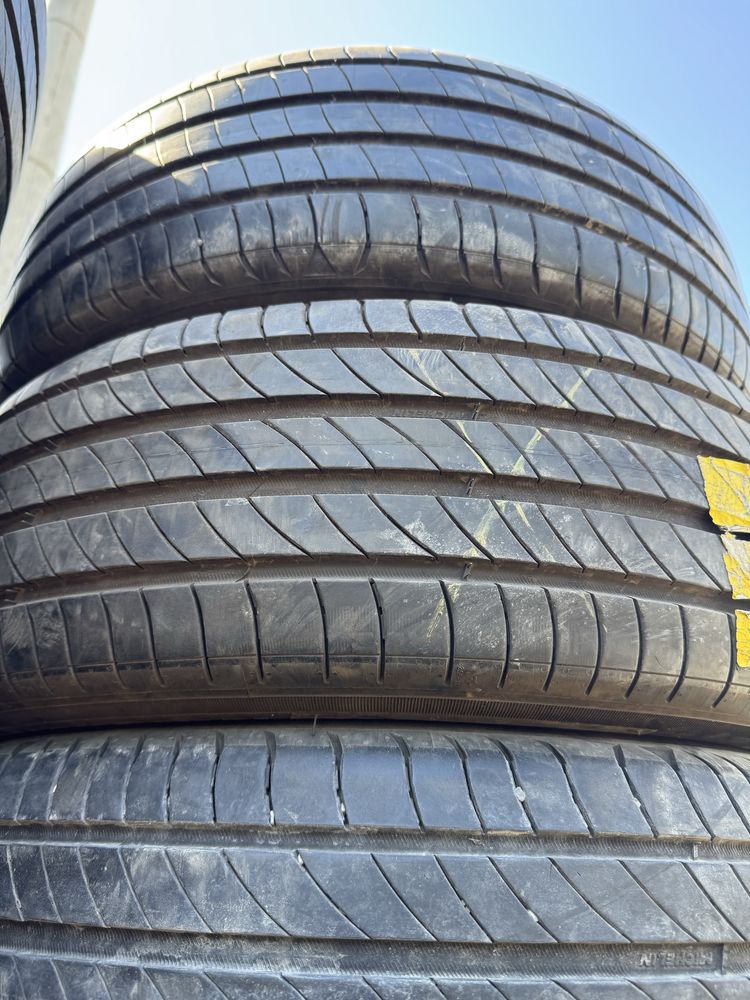 Шини 205/55 R17 Goodyear 4 шт та Michelin 4 шт. літо , як нові
