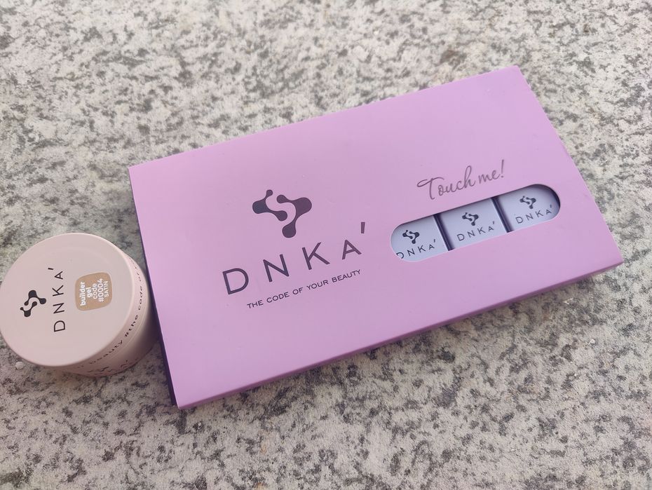 Продам одним лотом набор лаков и билдер гель  04 DNKa