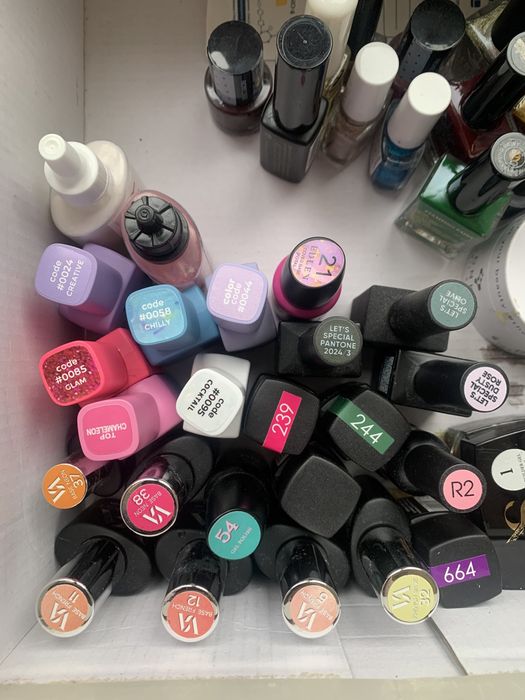 Гель лаки 22 шт є нові