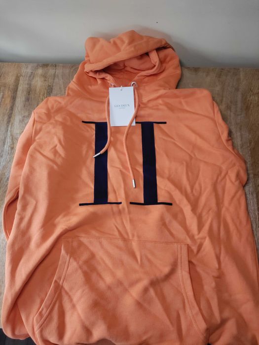 Hoodie Les deux estado complemente novo