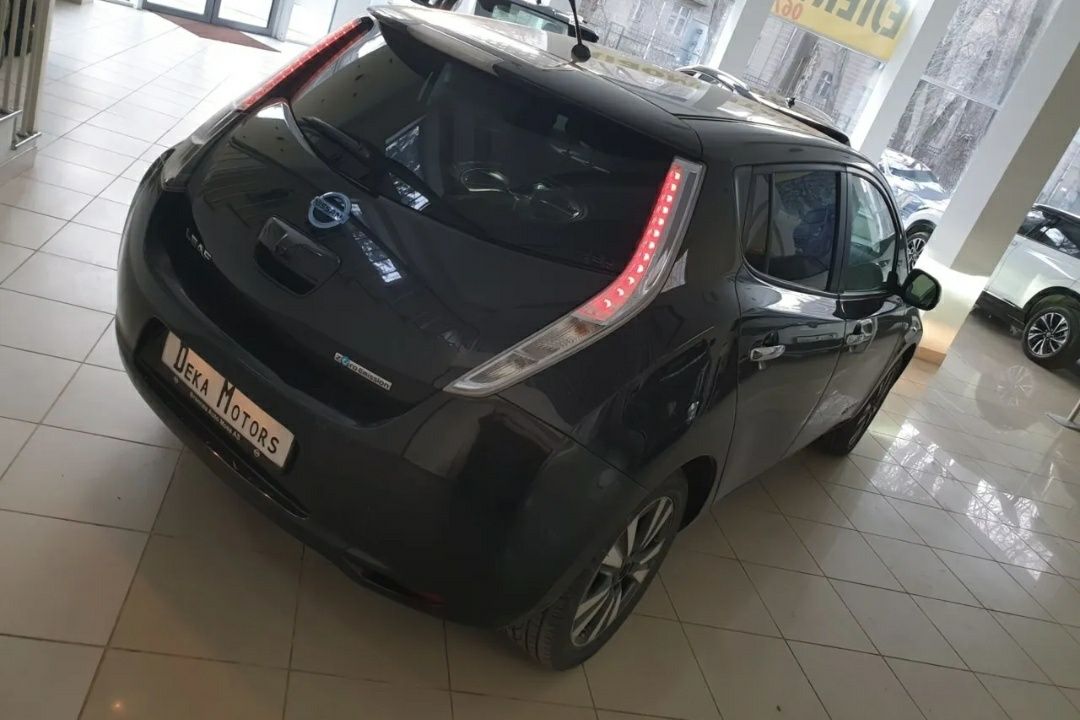 Електромобіль Nissan leaf 2014 24 кВт