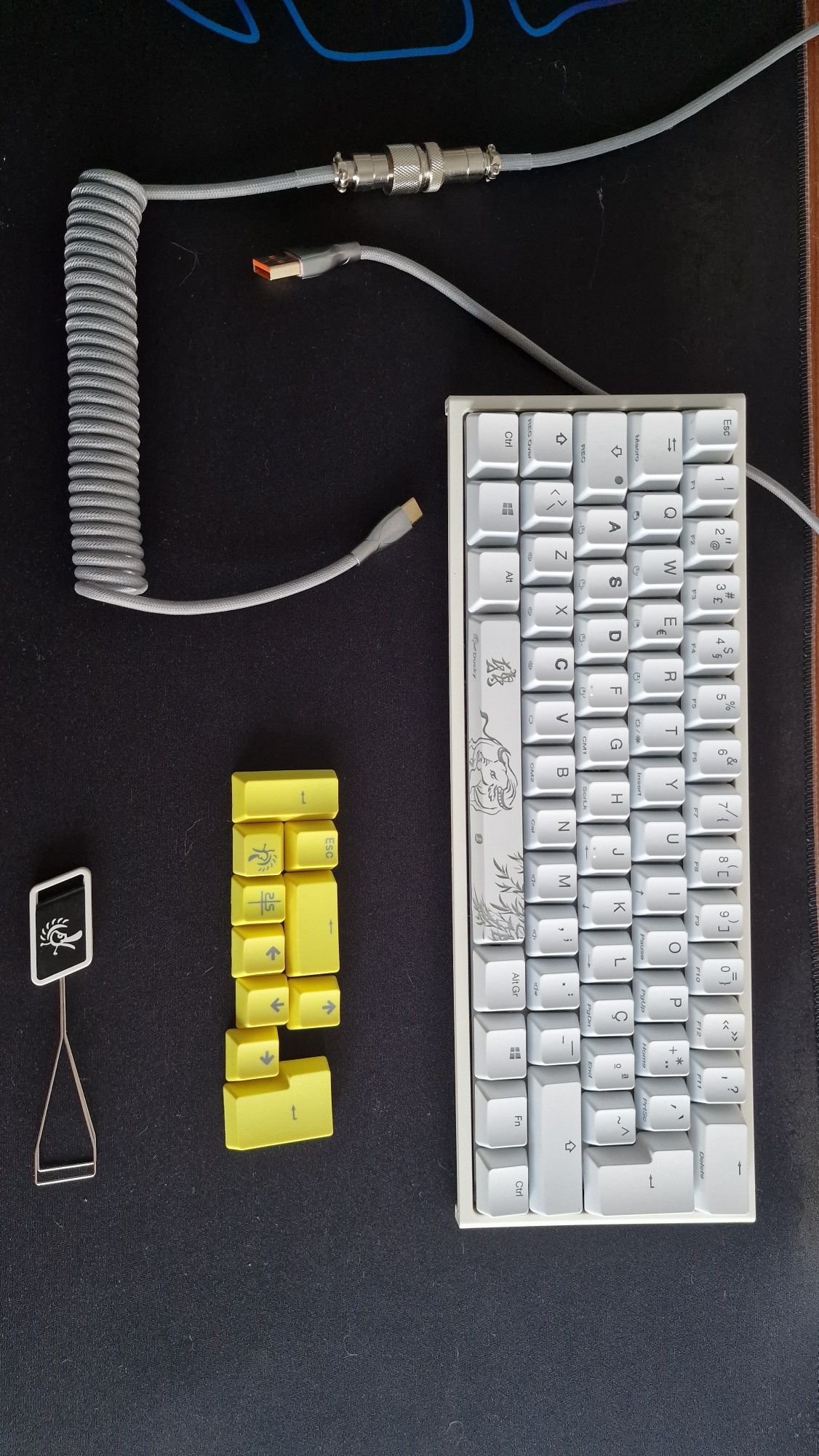 Teclado Ducky One 2 Mini + Cabo aviator