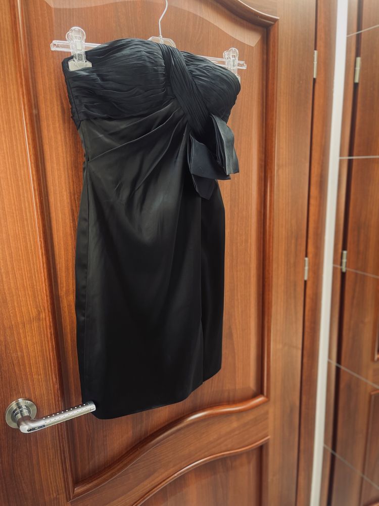 Sukienka studniówka czarna satyna Mary’s Tune