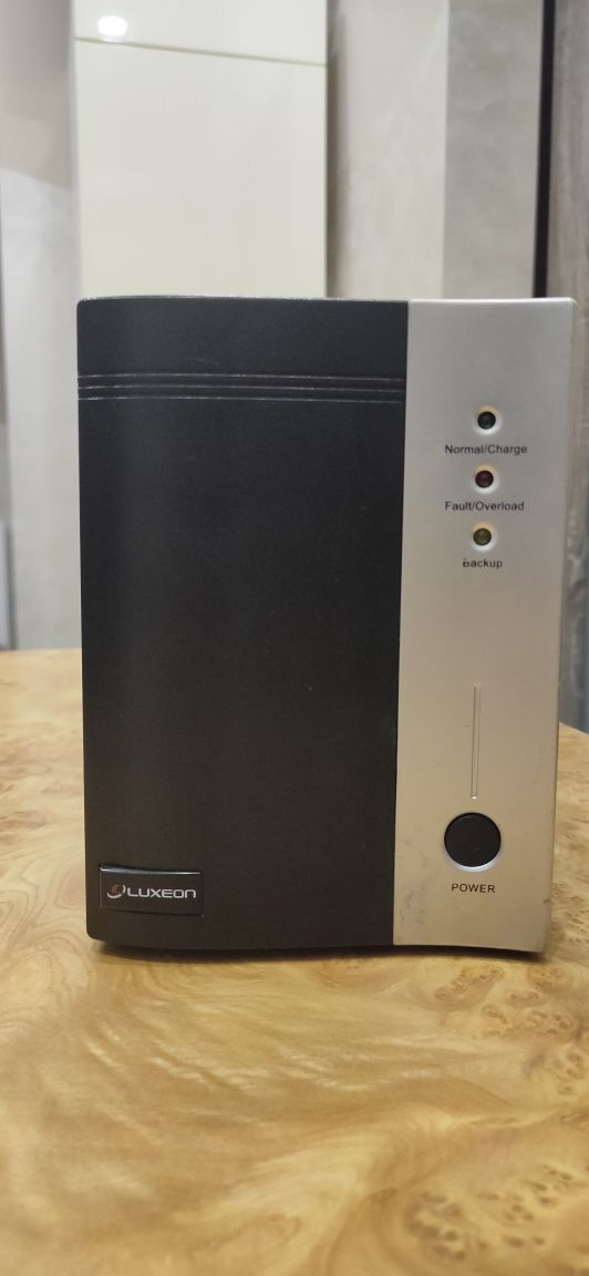 ДБЖ Luxeon UPS-1000K безперебійник