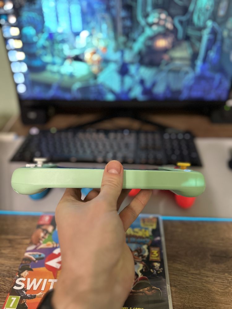 Nintendo Oled + ексклюзивний  Контролер геймпад Nitro Deck