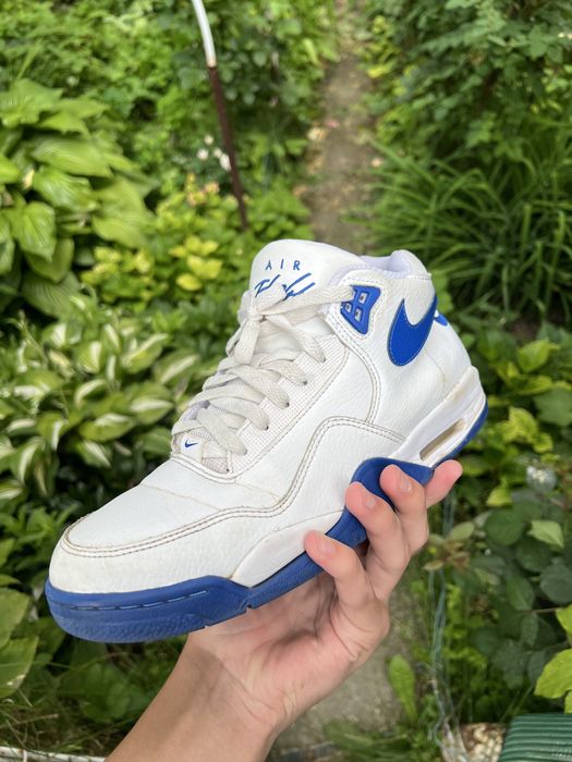 Nike Flight Legacy 42