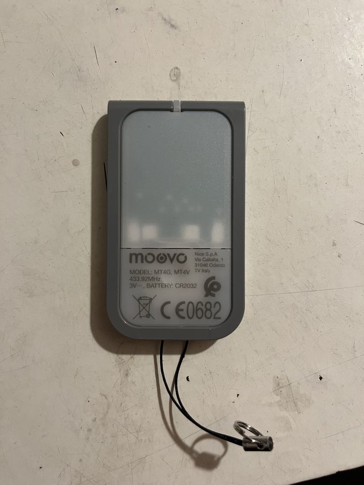 Pilot do siłowników przesuwnych moovo