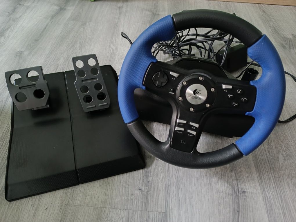 PS3 com todos os acessórios e jogos