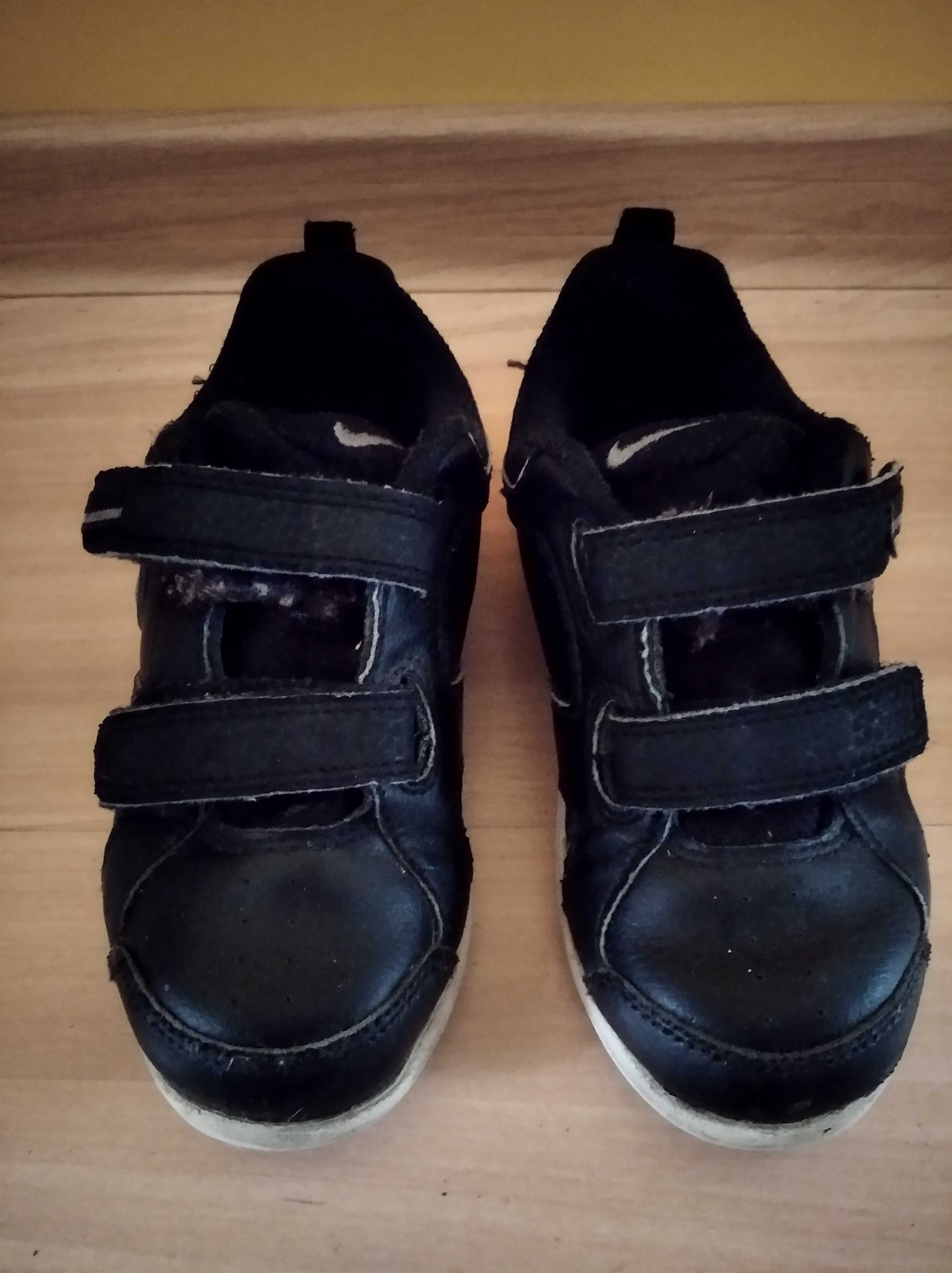 Buty sportowe czarne rzepy Nike 26