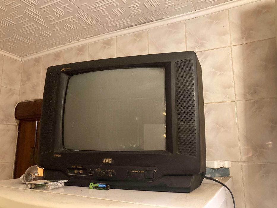 Продам телевизор JVC