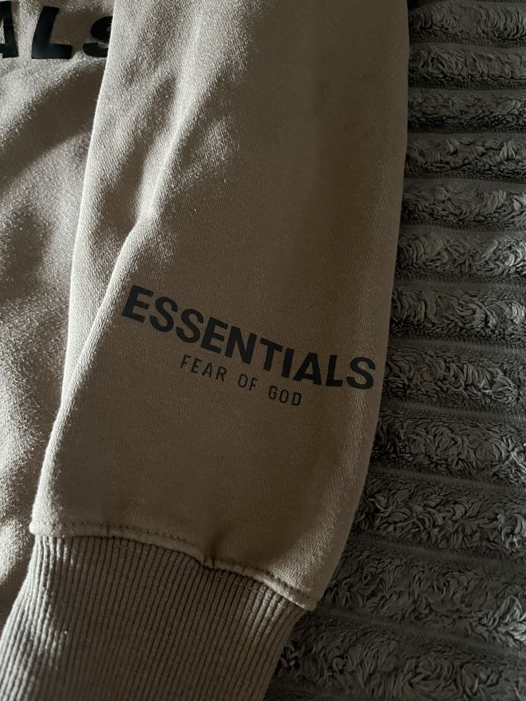 худи essentials m