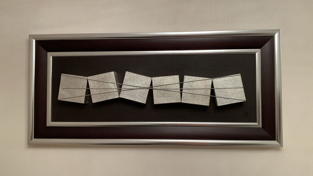 Quadro em castanho com prata em 3 D