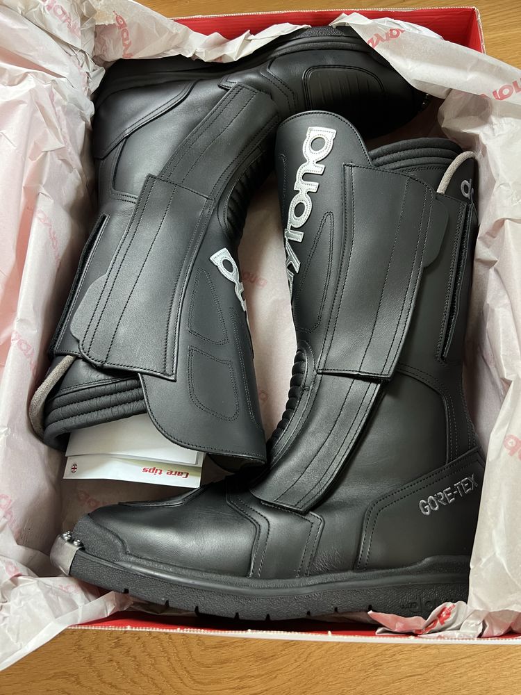 Buty motocyklowe Daytona Trans open GTX r. 44 42