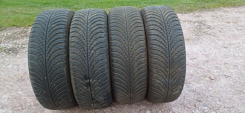 Opony Zimowe Goodyear 195x65x15 z 2023 Roku